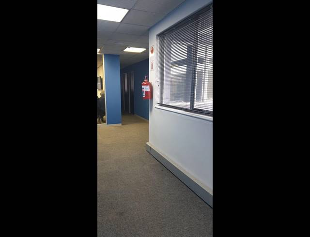 152M² OFFICE TO LET IN TYGER VALLEY